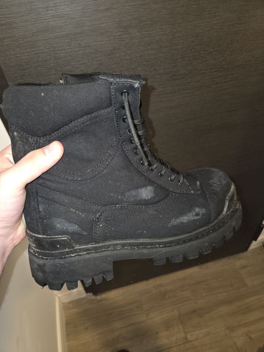 Balenciaga stiker boots stare excelenta