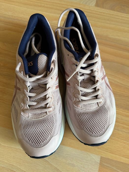 Фирменные кроссовки ASICS оригинальные