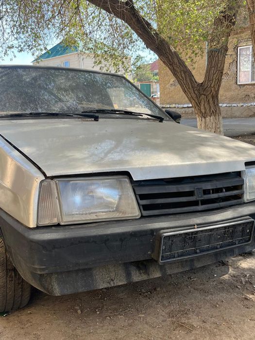 Автомобиль ВАЗ 2109