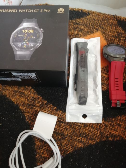 Продавам смарт часовник