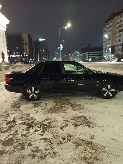 Продам Ауди а6 с4 2литра