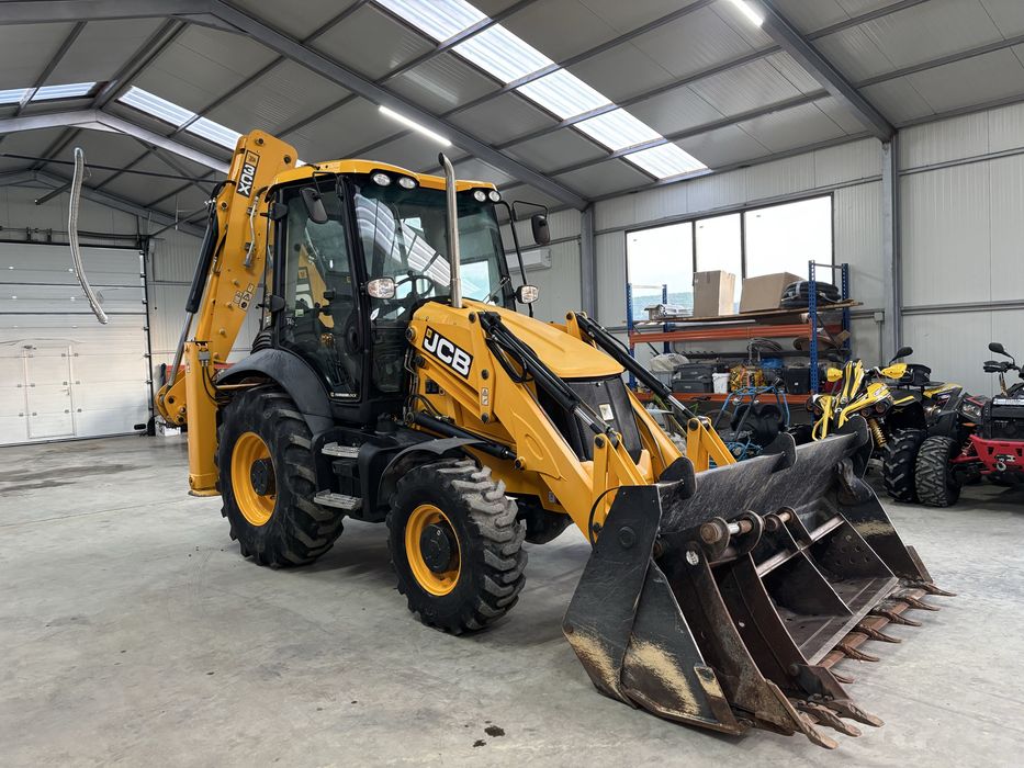 Buldoexcavator JCB 3cx  2018 /250 ore ! 110 CP / accept variante