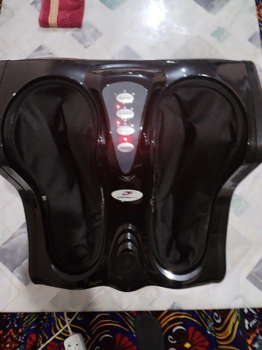 Massajor oyoq uchidan tizzagacha