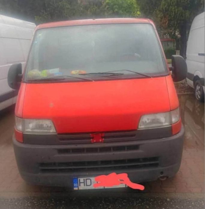De vânzare pejo boxer 1.9 și Logan 1.2 gpl an 2011 euro 5 taxe la zi fiscal pe loc proprietar în acte  la ambele mașinii