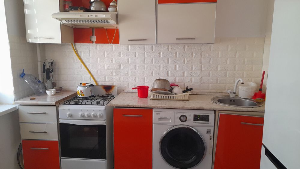 Кухиния гарнитур