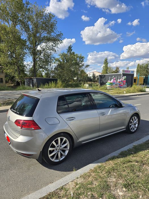 VOLKSWAGEN Golf 2012 — imagine 16