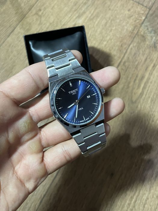 Продам часы tissot prx
