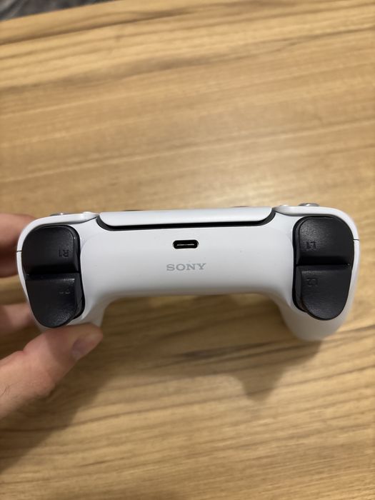 Джойстик за ps5/ Dualsense