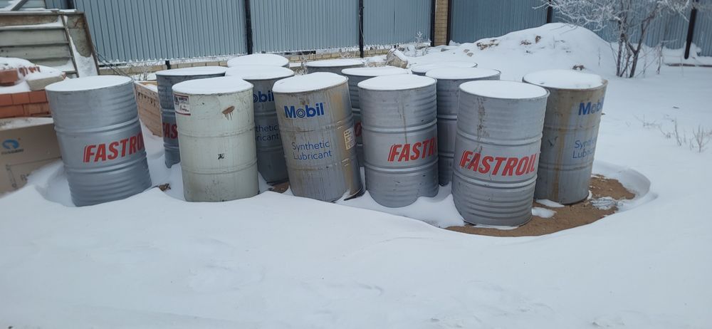 Продам бочки по 2000 за шт