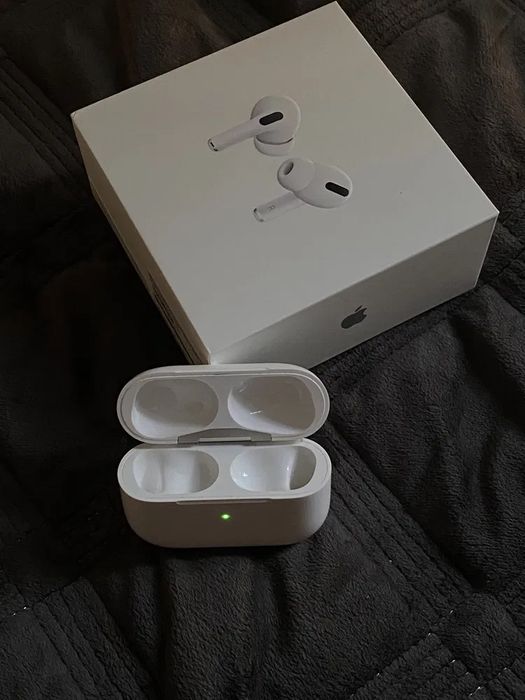 Airpods pro кейс/case/box/футляр/зарядный блок.Цена внутри.