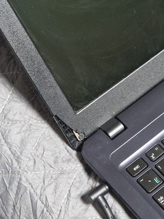 Ноутбук компании ASUS
