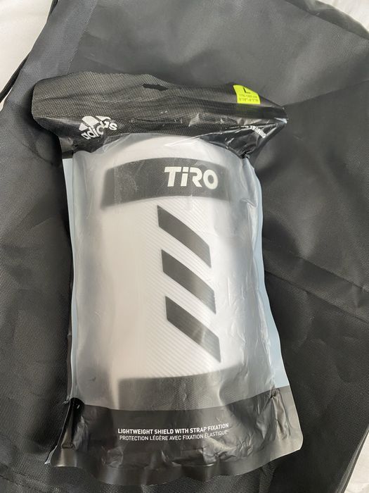 Adidas Tiro- футболни кори