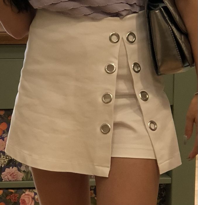 Два модела пола-панталон в бяло и в черно