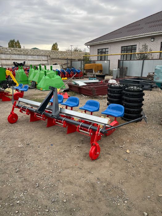 Двухрядная рассадопосадочная машина D Pol