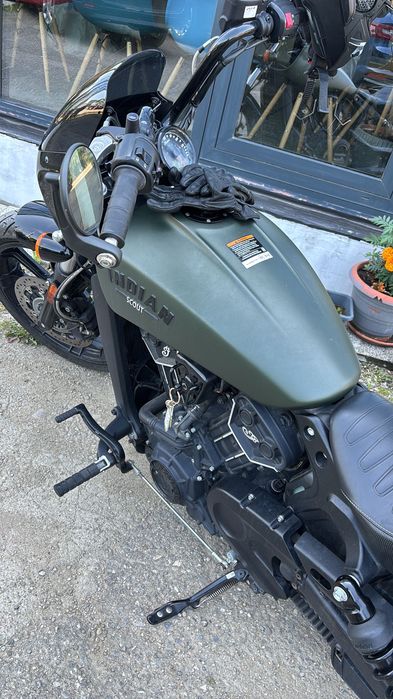 Motocicletă Indian Scott Rogue impecabilă 2022