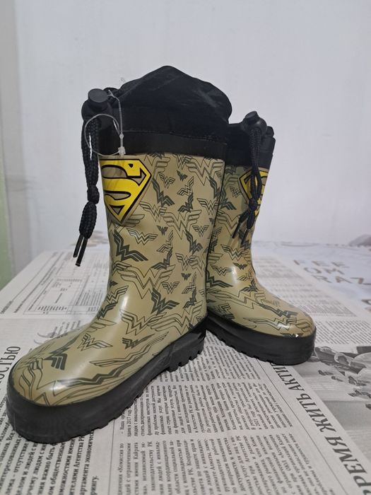 Продам детские резиновые сапоги