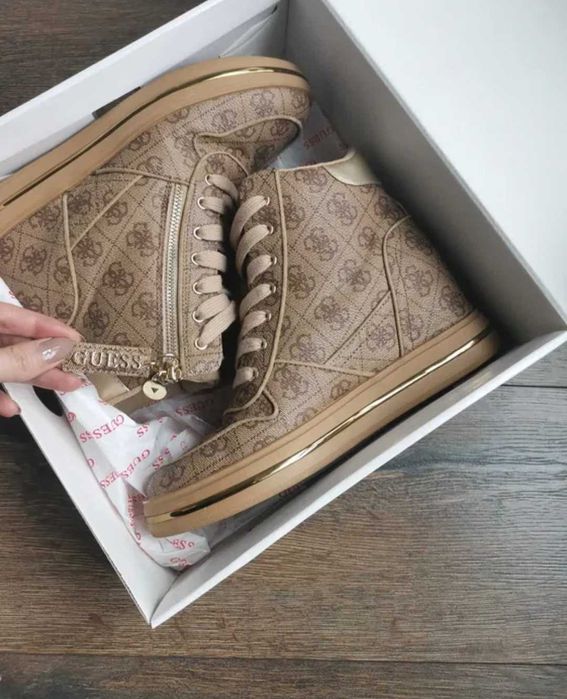 Дамски обувки Guess