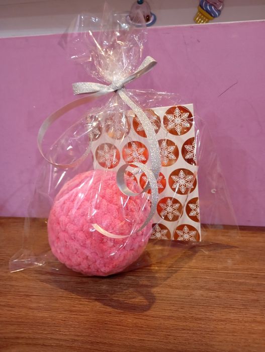 Плетени коледни топки