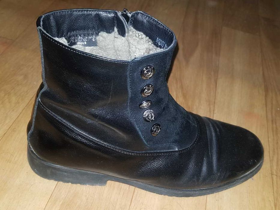 продаю ботинки из натуральной кожи