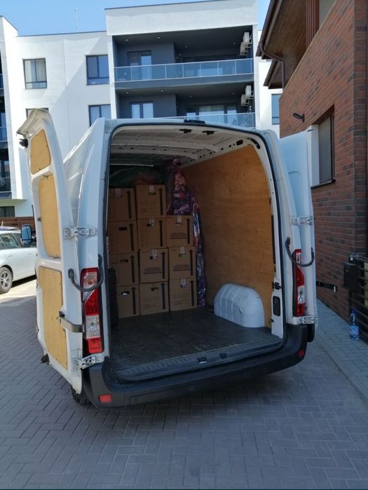 Spatii depozitare boxe depozitare de închiriat storage