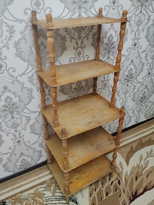 Старинная этажерка