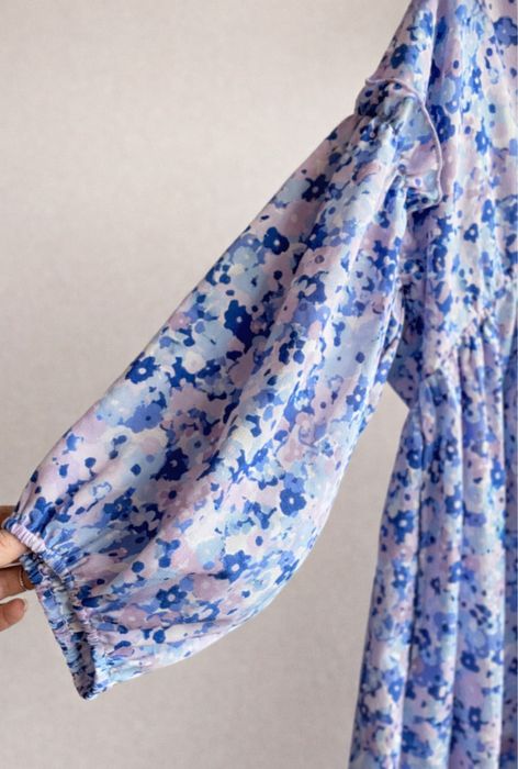 Широка рокля на цветя