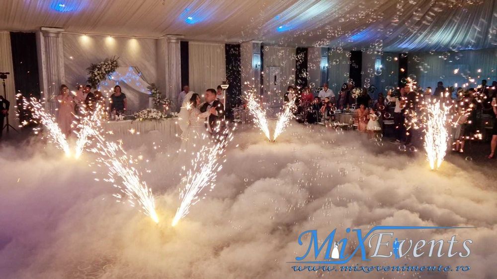 Fum greu – gheata carbonica, artificii rotative, baloane sapun cu fum