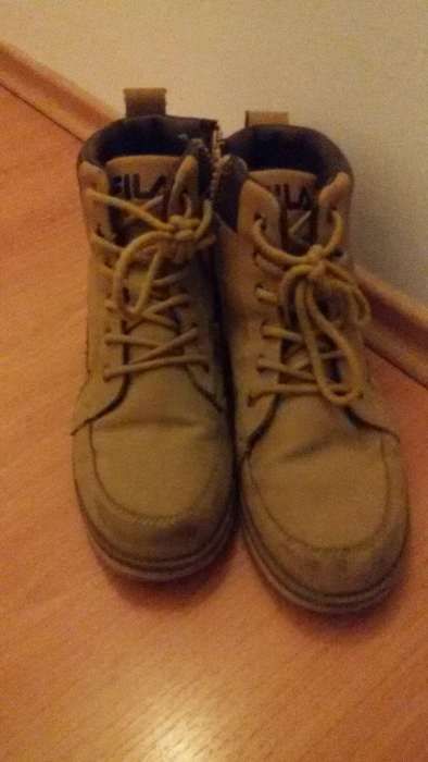 Vand 2 perechi de ghete si 2 perechi de adidași