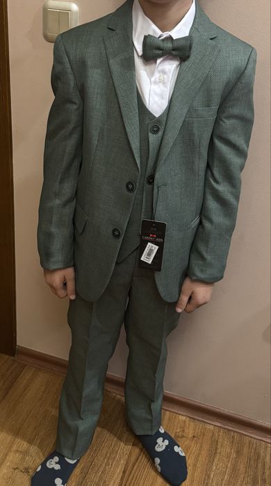 Елегантен костюм за момче