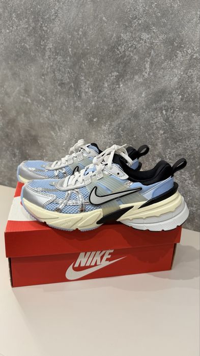 Маратонки на NIKE