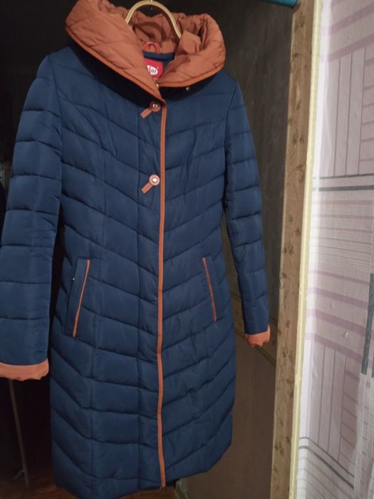 Пуховик женский, зимний.