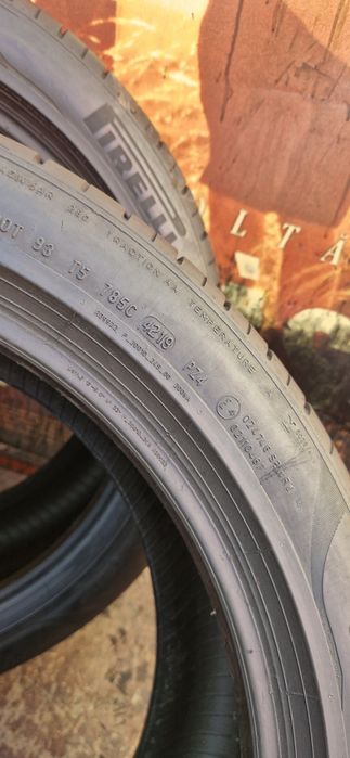 2 Anvelope Pirelli 275 40 R20 de vara Run-flat