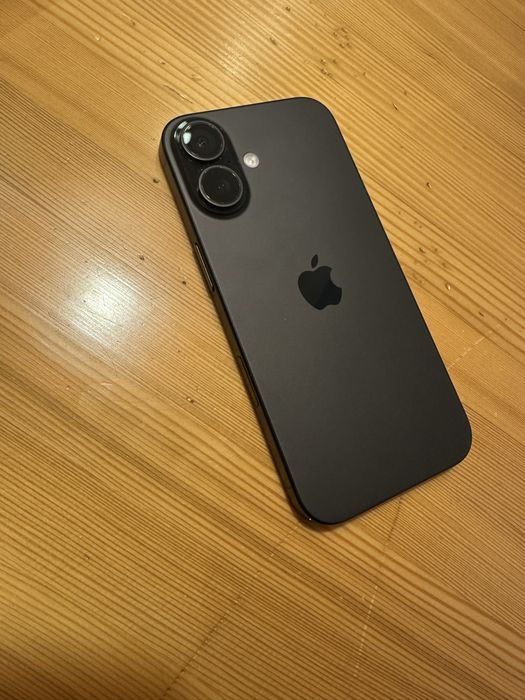 Продам Iphone 16 в идеальном состоянии