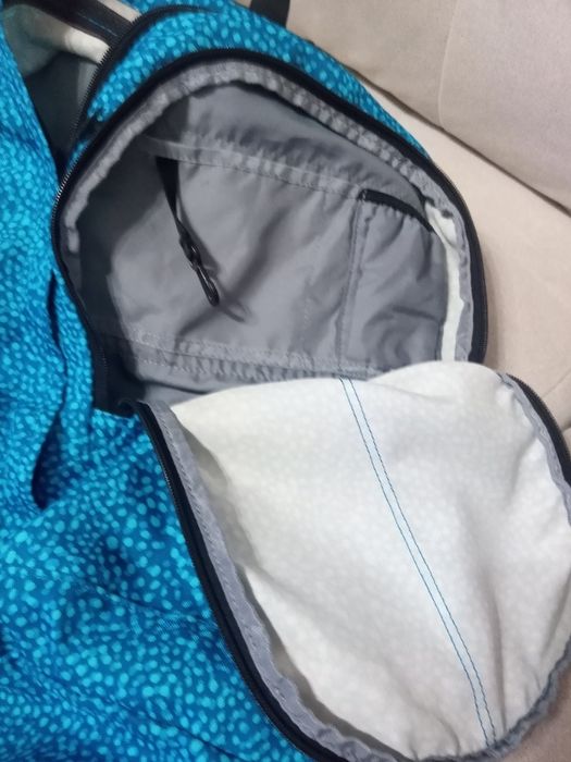 Лека раница nike