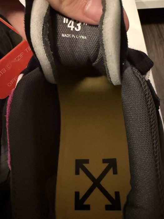 Off-White Odsy 1000 (negru)