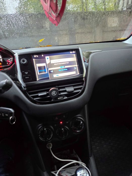 Peugeot 208 automata,diesel 2012