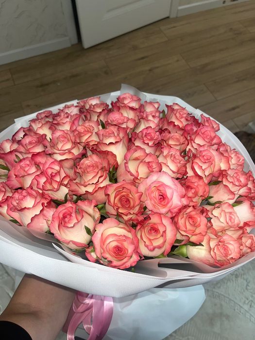 Цветы розы 51 штук