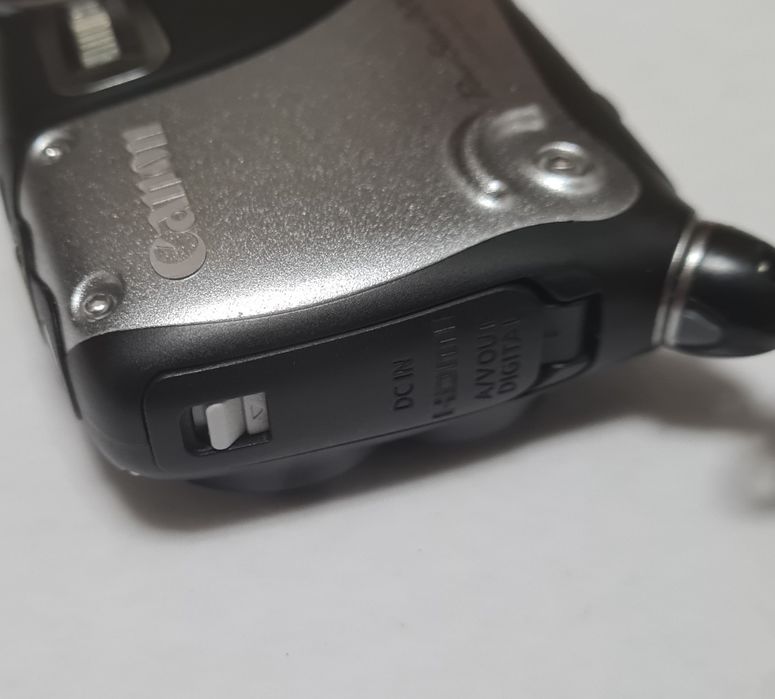 Canon PowerShot D20 camera foto digitala