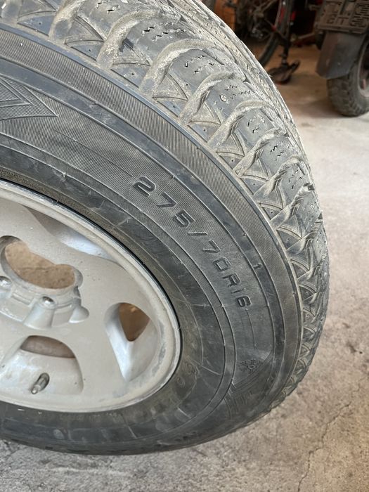 Шина на внедорожник