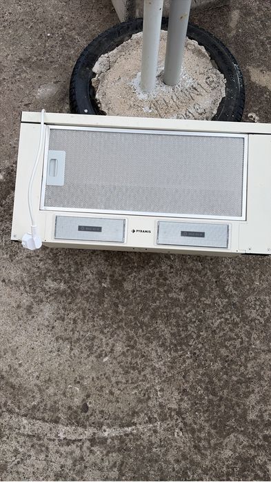 Se vinde hotă PYRAMIS