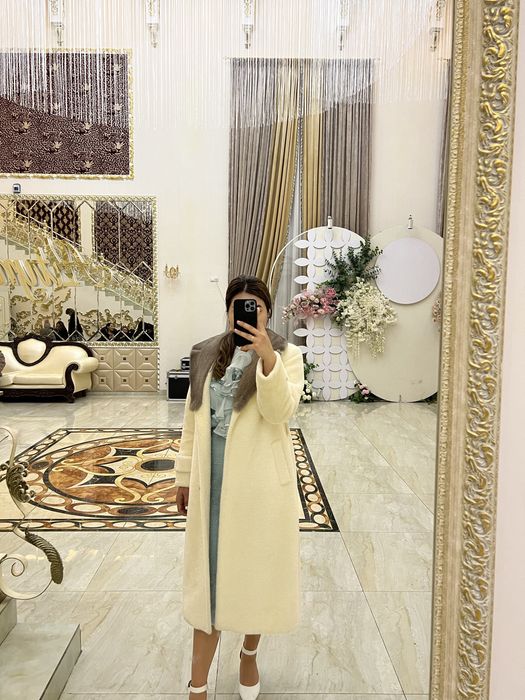 Пальто белая альпака