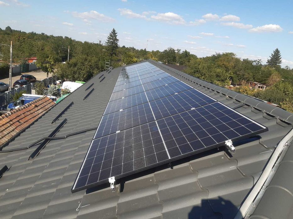 Montaj Panouri Fotovoltaice Montaj invertoare solare hibrid , on-grid