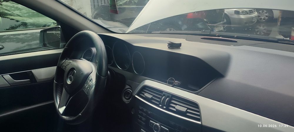 Mercedes C220 CDI Facelift 2011 Automat -faruri ILS-Motor Defect