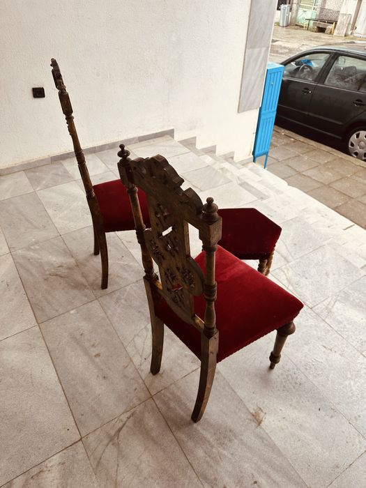 Антикварни столове с табуретка – масив, ръчна резба, XIX–XX в.