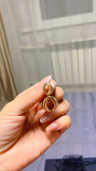 Продам золотые новые сережки