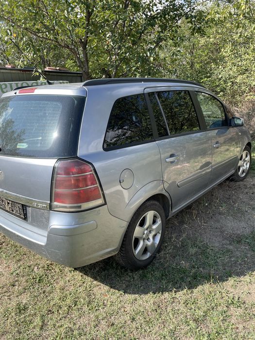 Opel Zafira B 1.9 120 к.с. 2006г..