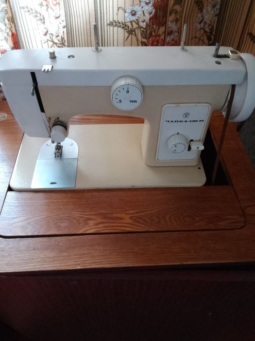 Машинка швейна Чайка 132-м