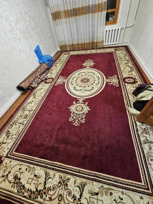 Б/У Гилам сотилади