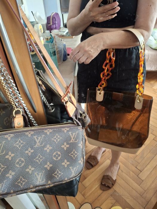 Versace, Louis Vuitton чанти