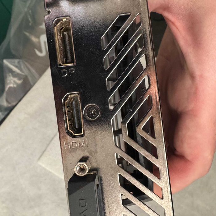 Видеокарта GTX 1650 4gb